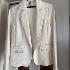 ホワイト ダブルブレストジャケット ビジュー付き