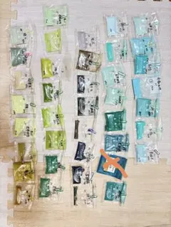喜屋 日本画　岩絵具 まとめ売り　群青　青〜黒系 喜屋 日本画 岩絵具 まとめ売り 群青 青〜黒系 - メルカリ