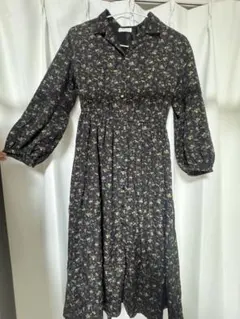 earth music&ecology 黒 花柄ワンピース