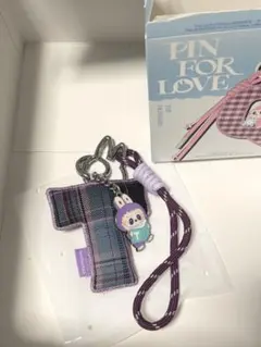 POP MART PIN FOR LOVE ラブブキーホルダー T