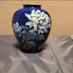 【美品】　有田焼　深川製　　　瑠璃色　全面瑠璃菊染付　宮内庁御用達