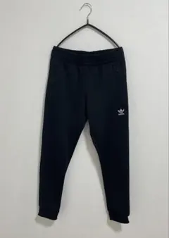 adidas originals黒ジョガーパンツ ジャージS