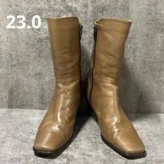 【リズアーバントラディショナル】スクエアレザー　ミドル丈ブーツ　ベージュ