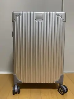 シルバー アルミニウム キャリーケース 小型