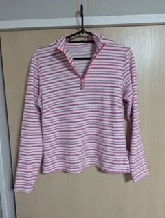 ピンクと白のストライプ長袖シャツ