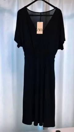 【新品タグ付】ZARA Vネック ギャザーワンピース ドレス 黒 M