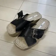 値下げ　ZARA ブラック サンダル 39サイズ