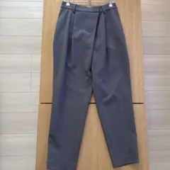 SOEJU タックパンツ　グレー