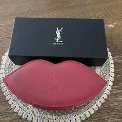 YSL メイクブラシセット 唇型ケース
