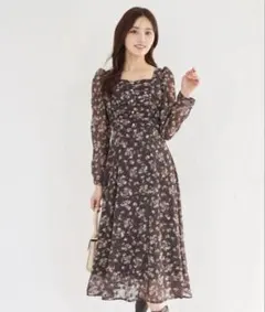 ウエストリボン付きジャガード×フラワープリントギャザーワンピース