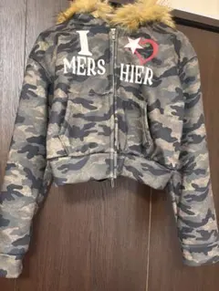 迷彩柄ファー付きフードクロップドパーカー