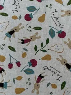 ウサギ柄　プリント生地　オックス　85x50cm