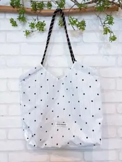 お花柄トートバッグ✳︎ 服or鞄or靴2点ご購入で安い方半額！