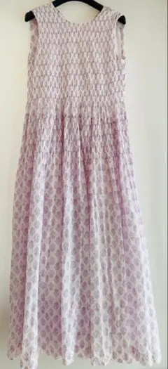 美品】 24SS ヌキパテ フラワープリント シャーリング ワンピース M