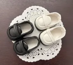 ぬいぐるみ　靴　シューズ　白　黒　2色セット