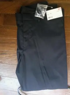 ブラック スラックス ウエスト82cm、ヒップ105cm 新品