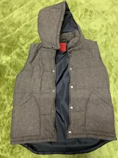 ブラウン フード付き ダウンベスト