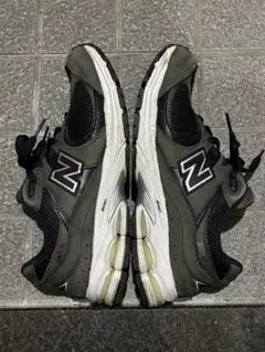 ニューバランス　2002R