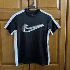 ナイキ ドライTシャツ 10～12歳のサムネイル