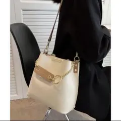 アイボリー チェーン付きショルダーバッグ 新品★