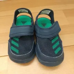 adidas サンダル