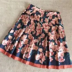 ✴︎新品未使用品✴︎ マッキントッシュ 花柄 フレアスカート ひざ丈