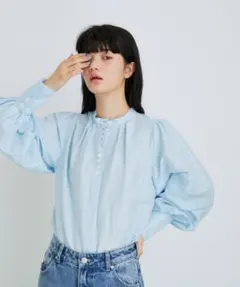 【メルカリ市セール】 ADAM ET ROPE'☆バルーンスリーブブラウスのサムネイル