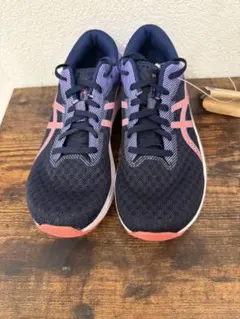 【新品タグ付き】ASICS ランニングシューズ ネイビー トレーニング 24.5