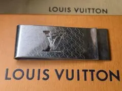 Item thumbnail for item ebd1008a-8cac-42d7-bb46-38f98cf03fea