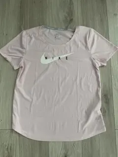 Nike ピンク Tシャツ ロゴ入り