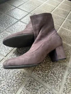 ユニクロ　スエード ショートブーツ 中ヒール