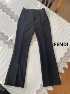 【FENDI】パンツ　ブラック　36サイズのサムネイル