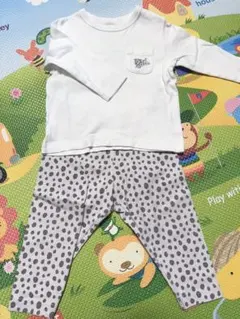 ベビーパジャマ 長袖犬刺繍付き　80サイズ