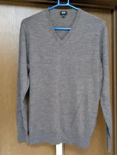 ユニクロ vネック ニット