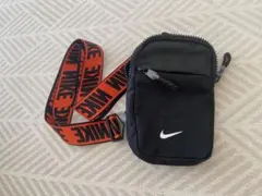Nike ボディバッグ・ウエストポーチ 黒