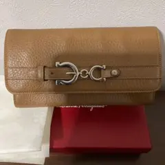 ☆開店セール☆ 未使用品 美品 サルヴァトーレフェラガモ レザー ガンチーニ