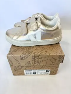 VEJA キッズスニーカー 29のサムネイル