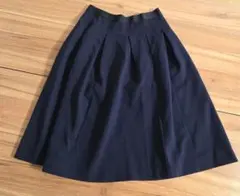 ユニクロ タックフレアスカート ミディ丈 ストレッチ ウエストゴム ネイビー