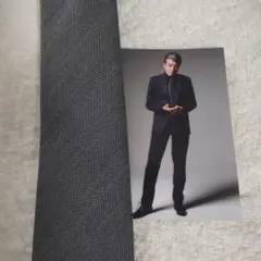 舘ひろし帰ってきたあぶない刑事ネクタイ 舘ひろし あぶない刑事 ネクタイ スクエア柄 リニューアル復刻