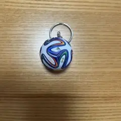 adidas Brazuca サッカーボール キーホルダーのサムネイル