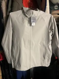 ユニクロ　ブロックテックパーカ　XXL タグ付き