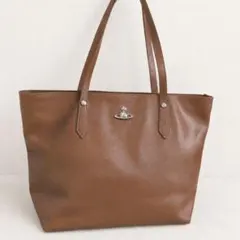 美品 ヴィヴィアンウエストウッド オーブ レザートートバッグ A4 肩掛け 茶のサムネイル