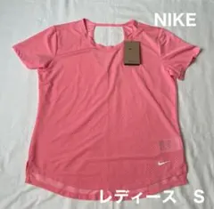 NIKE ナイキ　Tシャツ　トレーニング　ジム　ヨガ　ホットヨガ　ピンク　Q
