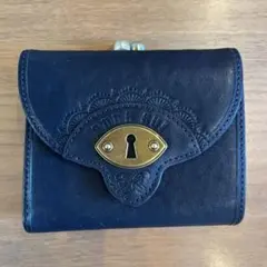 新品 アナスイ 型押しレザー 鍵穴モチーフ がま口小銭入れ フラップ折り財布 黒