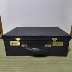 破格値 希少品 ブルネロクチネリ バニティケース - メルカリ