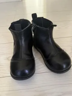 ブラックジッパーブーツ