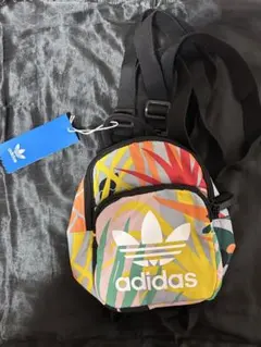 adidas カラフルバックパック