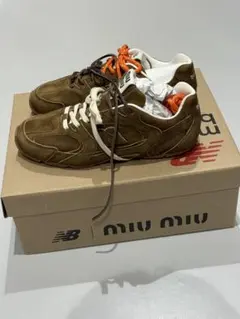 Miu Miu x New Balance スニーカーのサムネイル
