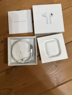 M685 Apple AirPods 第1世代 2016年 MMEF2J/A - メルカリ