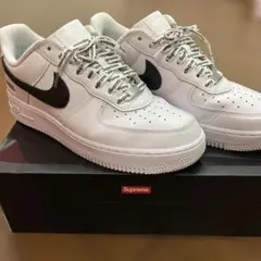 Supreme × Air Force 1 Low "White/Black"のサムネイル
